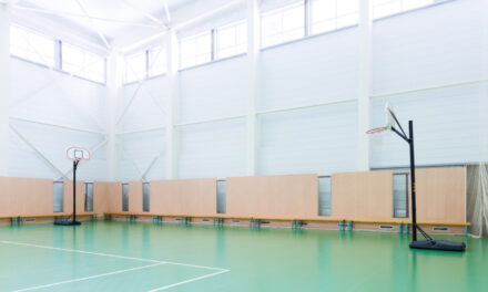 Przyszkolne hale sportowe: Moc aktywności w szkołach – dlaczego warto budować przyszkolne hale sportowe